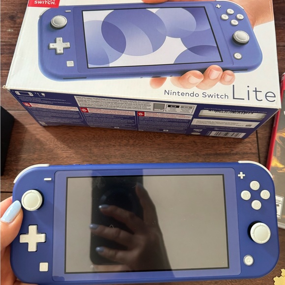 Nintendo Switch Lite - Blue - Picture 1 of 3